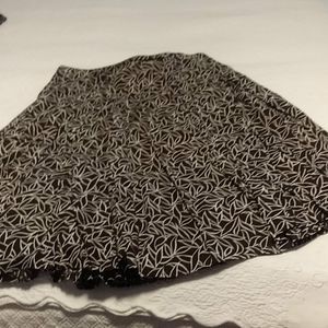 Worthington Brown and White Leaf print Skirt 14